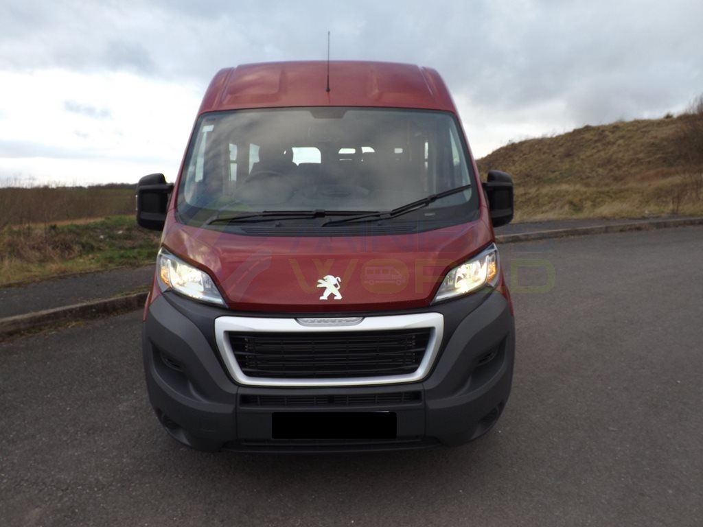 17 Seat Peugeot Boxer Drive On Car Licence School Minibus Leasing Front