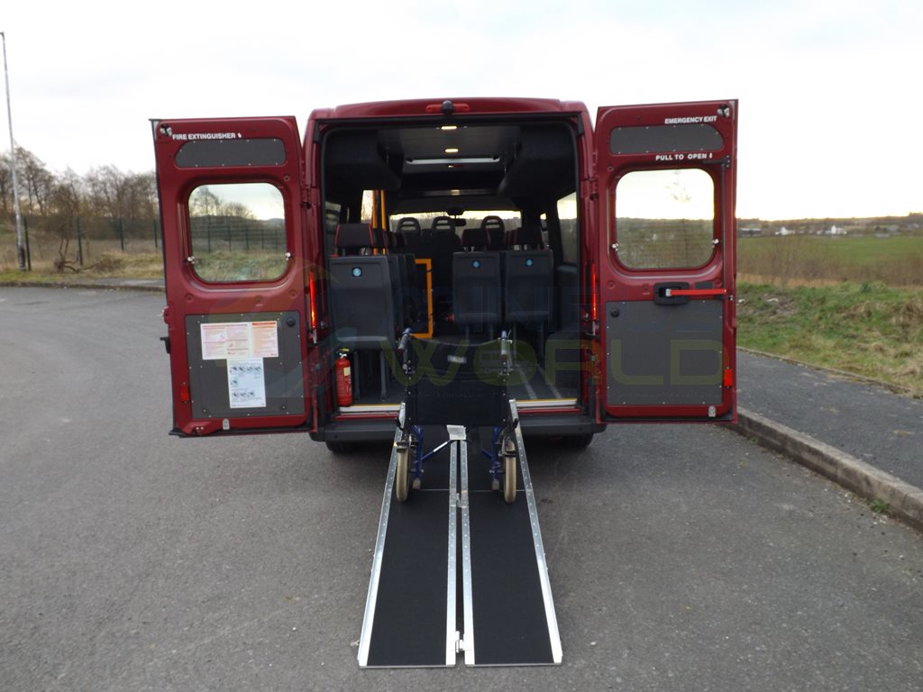 17 Seat Peugeot Boxer Drive On Car Licence School Minibus Leasing Rear Wheelchair Ramps