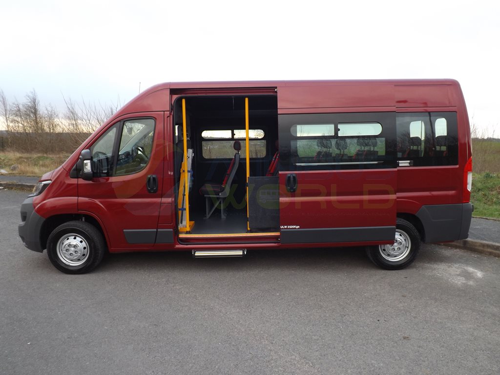 17 Seat Peugeot Boxer Drive On Car Licence School Minibus Leasing Right Side Door Open