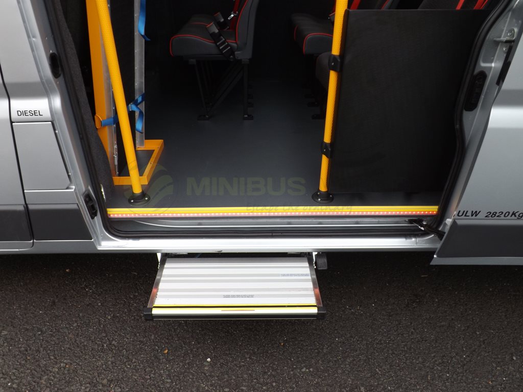 Minibus Manual Side Step