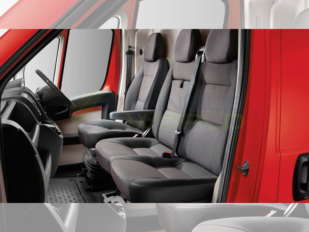 Vauxhall Movano 17 Seat CanDrive Flexi Euro 6 ULEZ Compliant Lightweight Drive on a Car Licence Minibus in Quartz Silver Metallic