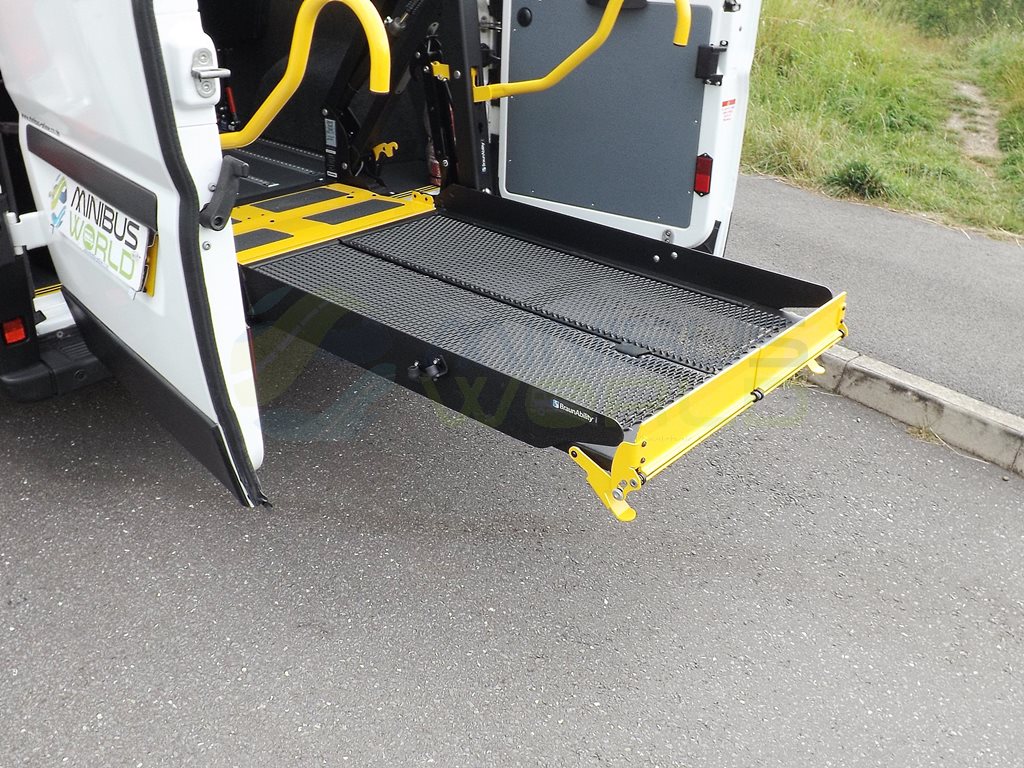 Vauxhall Movano L2 H2 Onboard Lift 3