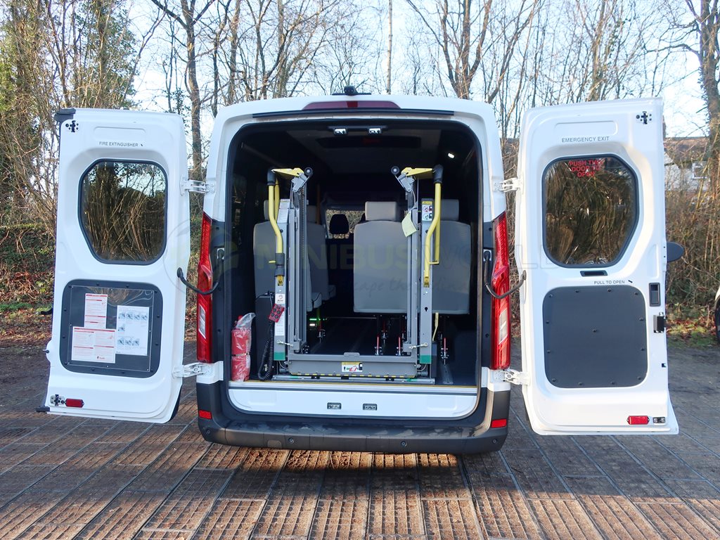 Maxus eDeliver9 Seat Minibus External Rear Doors Open
