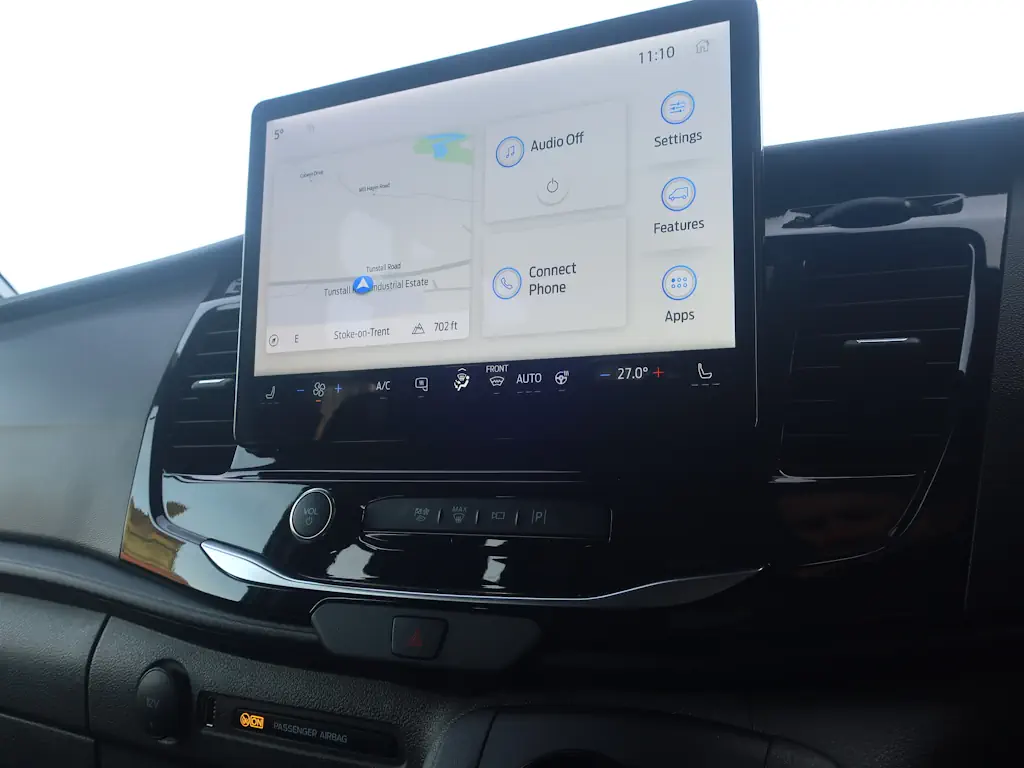 Ford-E_Transit-Trend-16-Seat-Shuttle-Minibus-Internal-Centre-Screen