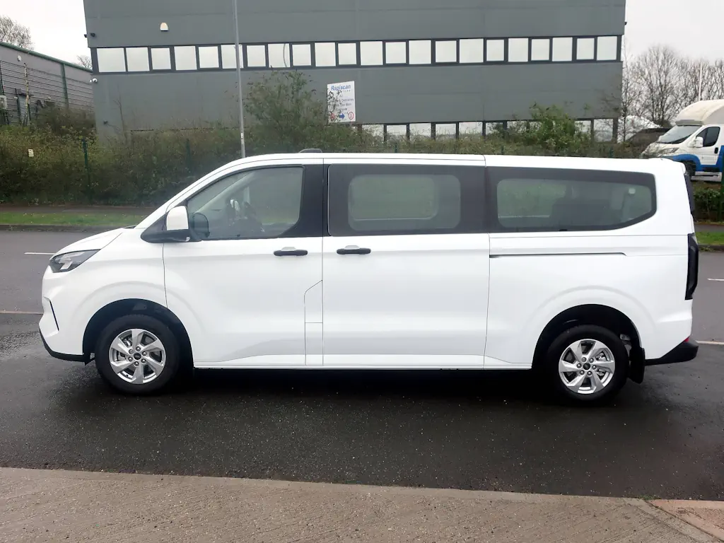 Ford-Tourneo-Custom-Zetec-External-Nearside