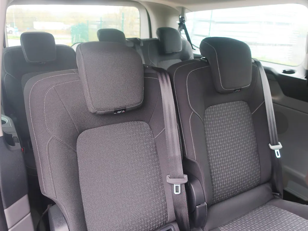 Ford-Tourneo-Custom-Zetec-Internal-CAB-Passenger-Seats