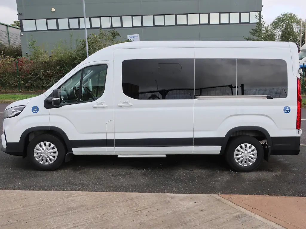Maxus-edeliver9-13-Seat-Shuttle-Minibus-External-Side-Left