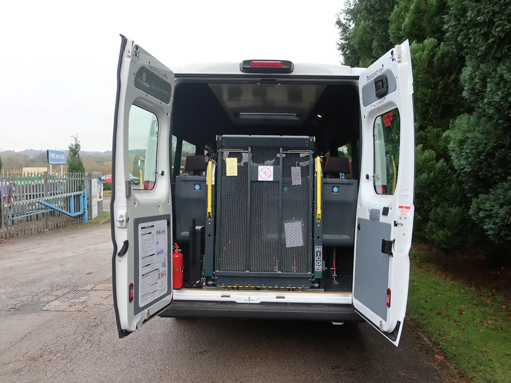 Peugeot-Boxer-Professional-17-Seat-EasyOn-Wheelchair-Accessible-Minibus-With-Onboard-Lift-For-Sale-Internal-NMI-Removable-Legs (2)