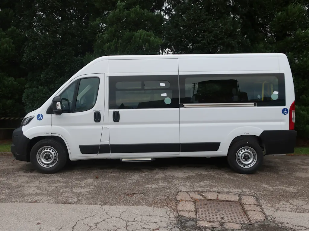 Peugeot-Boxer-Professional-9-Seat-EasyOn-Wheelchair-Accessible-Minibus-With-Onboard-Lift-For-Sale-External-Nearside