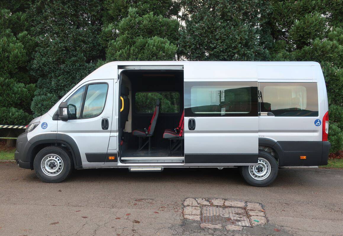 Large minibus side image