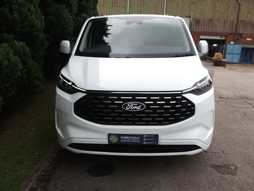 Ford-Tourneo-Titanium-PHEV-9-Seater-External-Front