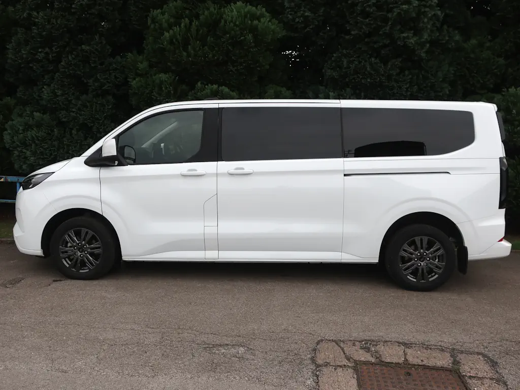 Ford-Tourneo-Titanium-PHEV-9-Seater-External-Nearside
