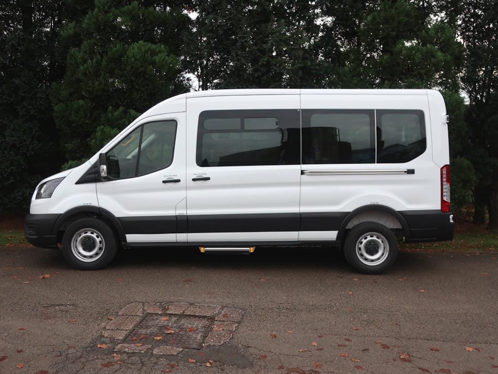 Ford-Transit-14-Seat-Minibus-External-Nearside