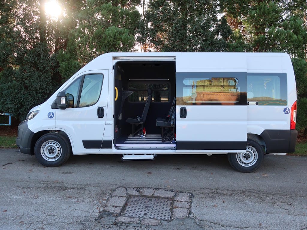 Peugeot-Boxer-Professional-14-Seat-EasyOn-Wheelchair-Accessible-Minibus-With-Onboard-Lift-For-Sale-External-Nearside-Door-Open