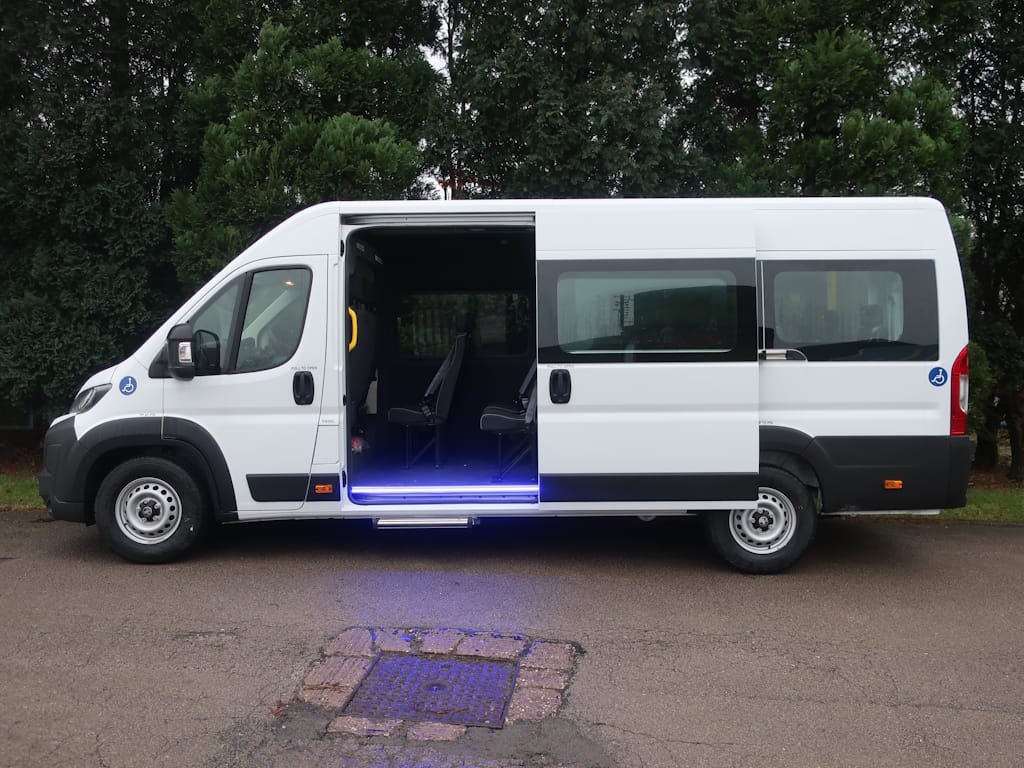 Vauxhall-Movano-17-Seat-maxi-Minibus-External-Nearside-Door-Open