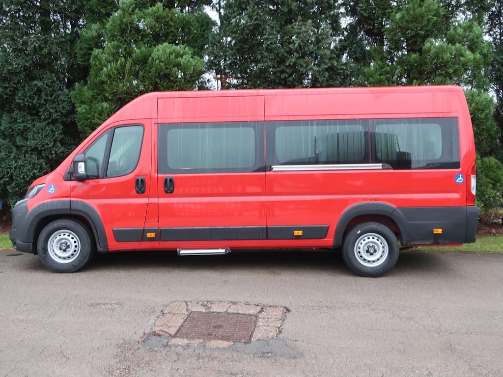 Vauxhall-Movano-17-Seat-maxi-Tizziano-Red-External-Nearside