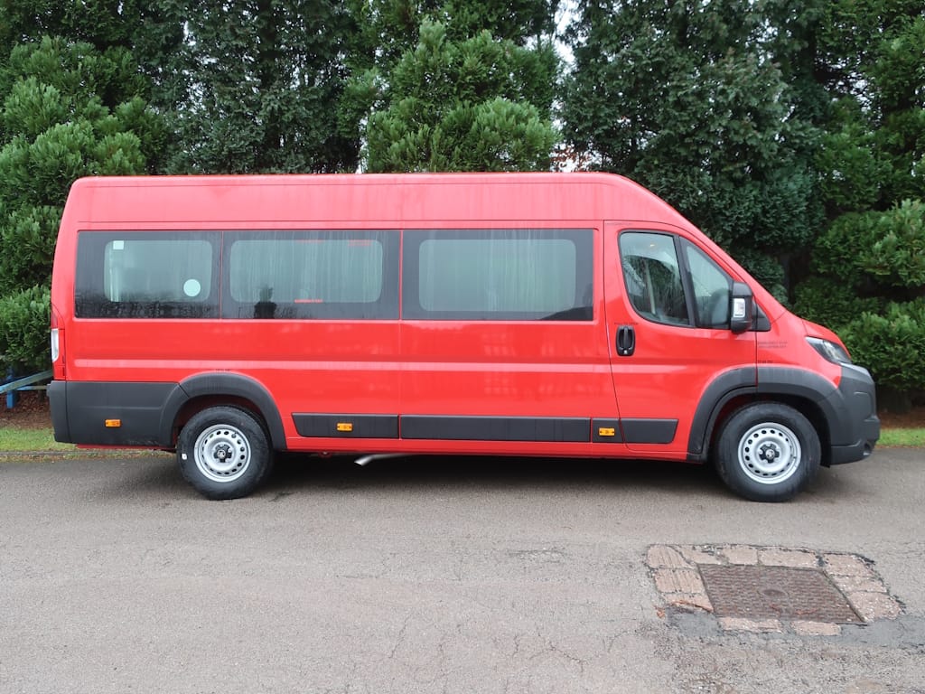 Vauxhall-Movano-17-Seat-maxi-Tizziano-Red-External-Offside