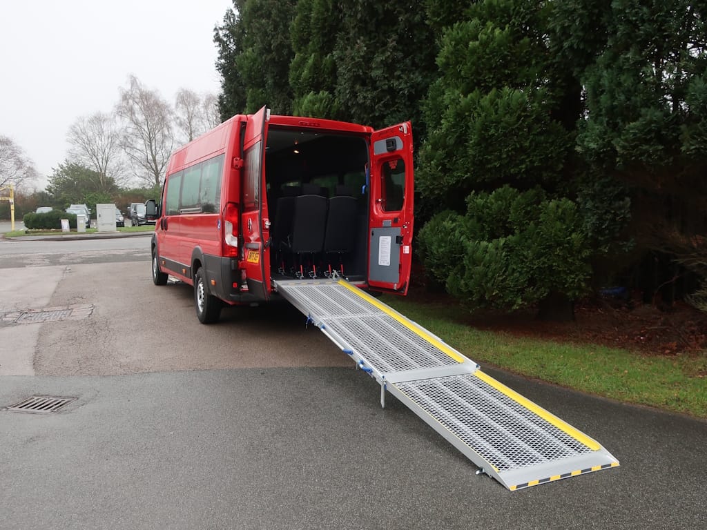 Vauxhall-Movano-17-Seat-maxi-Tizziano-Red-External-Rear-Ramp